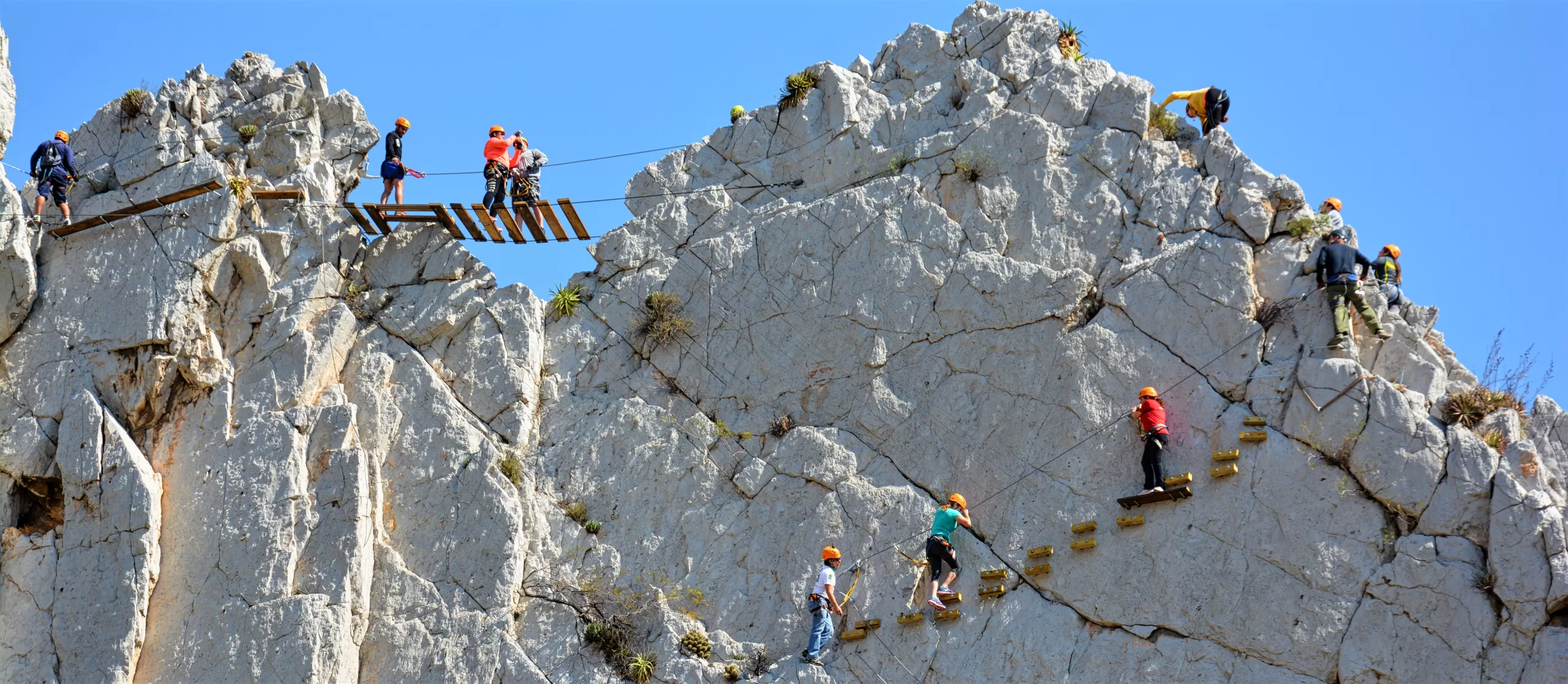 Ecoproparks. Foto de montaña de escalada de Ruta Ignis.